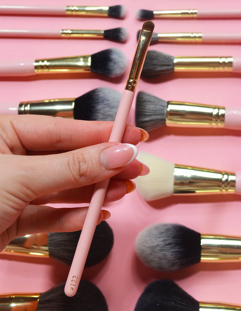#122 Short Smudger Brush