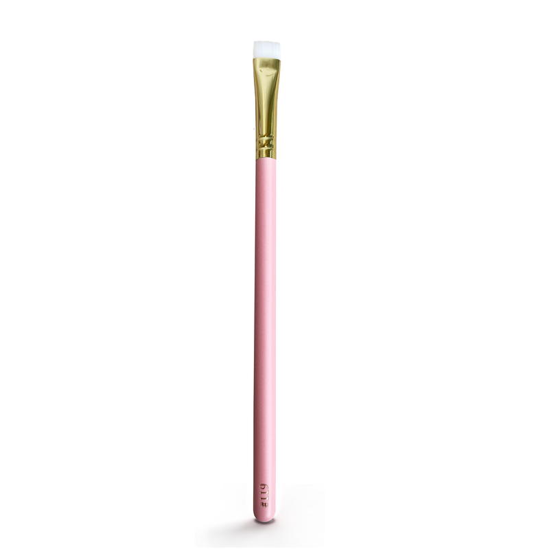 #119 Flat Liner Brush