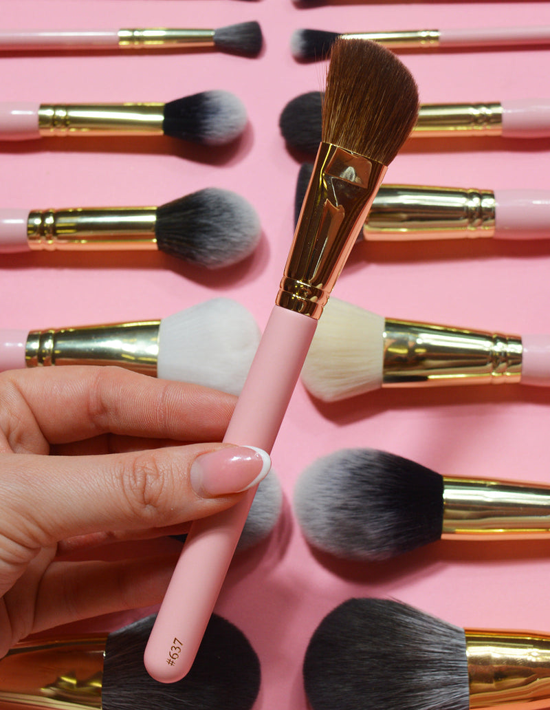 #637 Brush