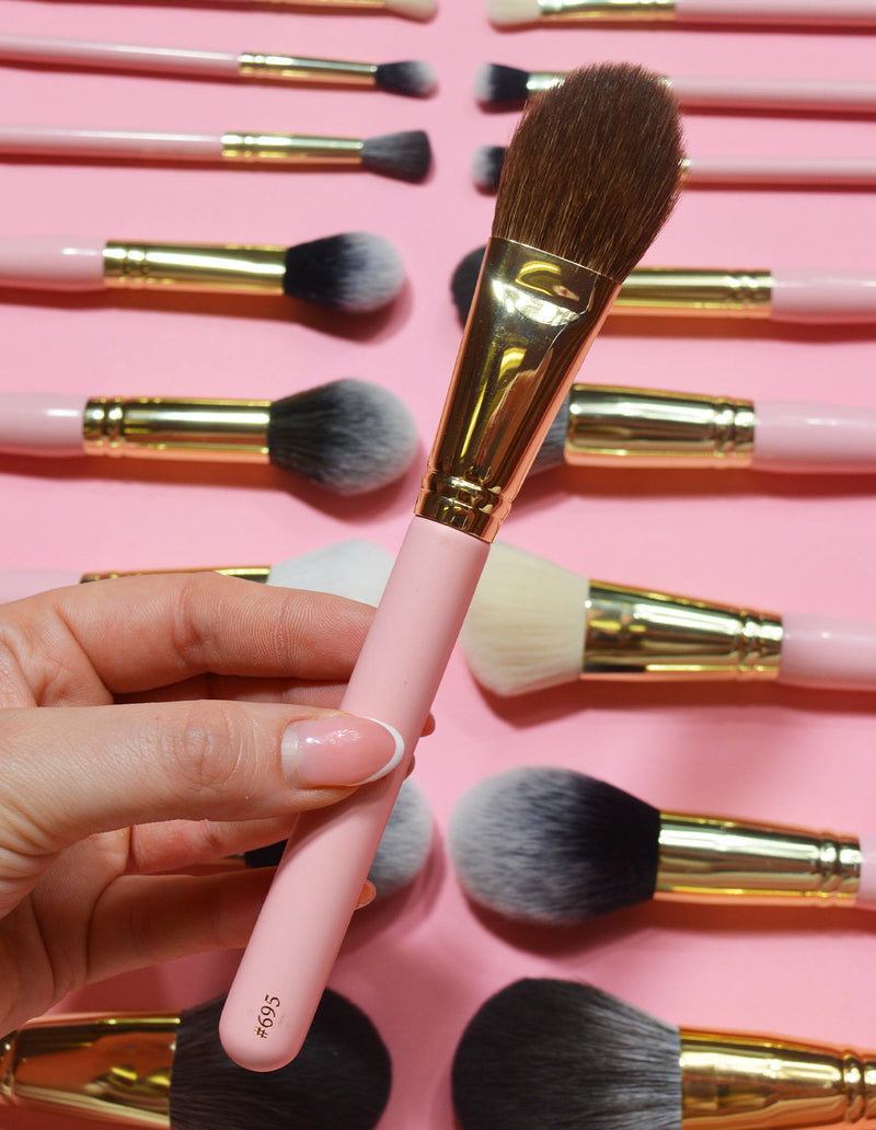 #695 Brush
